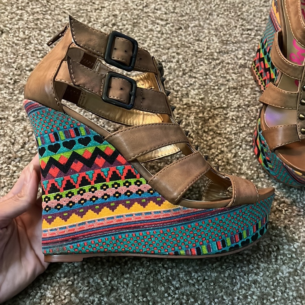 Betsyville Colorful Spike Wedges (Rare) - Picture 7 of 9